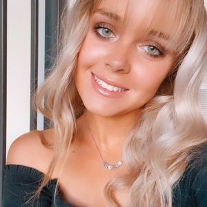 Meet your Posher, Lily